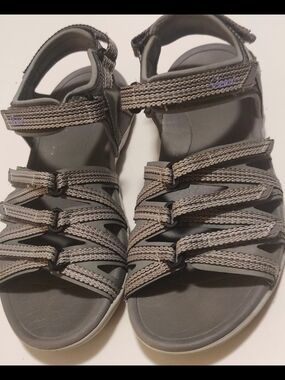 Viakix Acadia Hiking Sandal – Comfortable, Stylish Womens 9 Gray Sandals